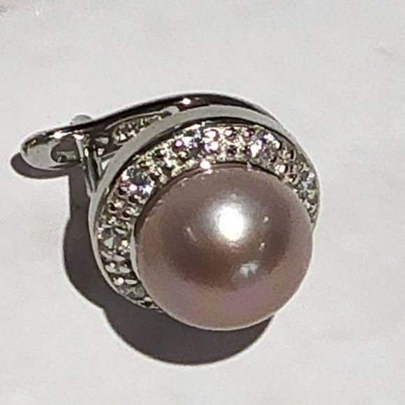 Sterling Silver Button Cultured Lavender‎ Freshwater Pearl Leverback Earrings - Picture 8 of 13